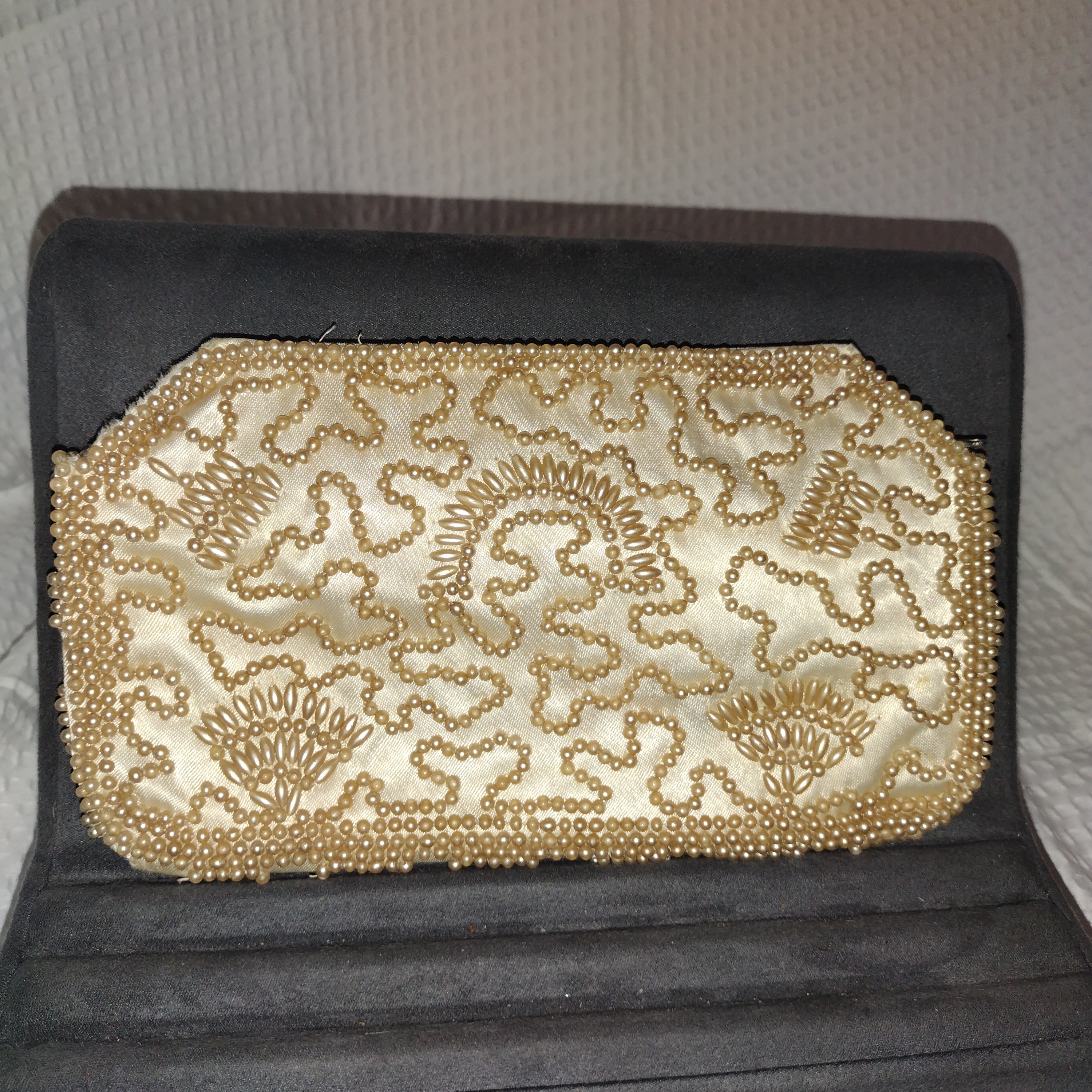 Elegant Cream And Gold Beaded Clutch